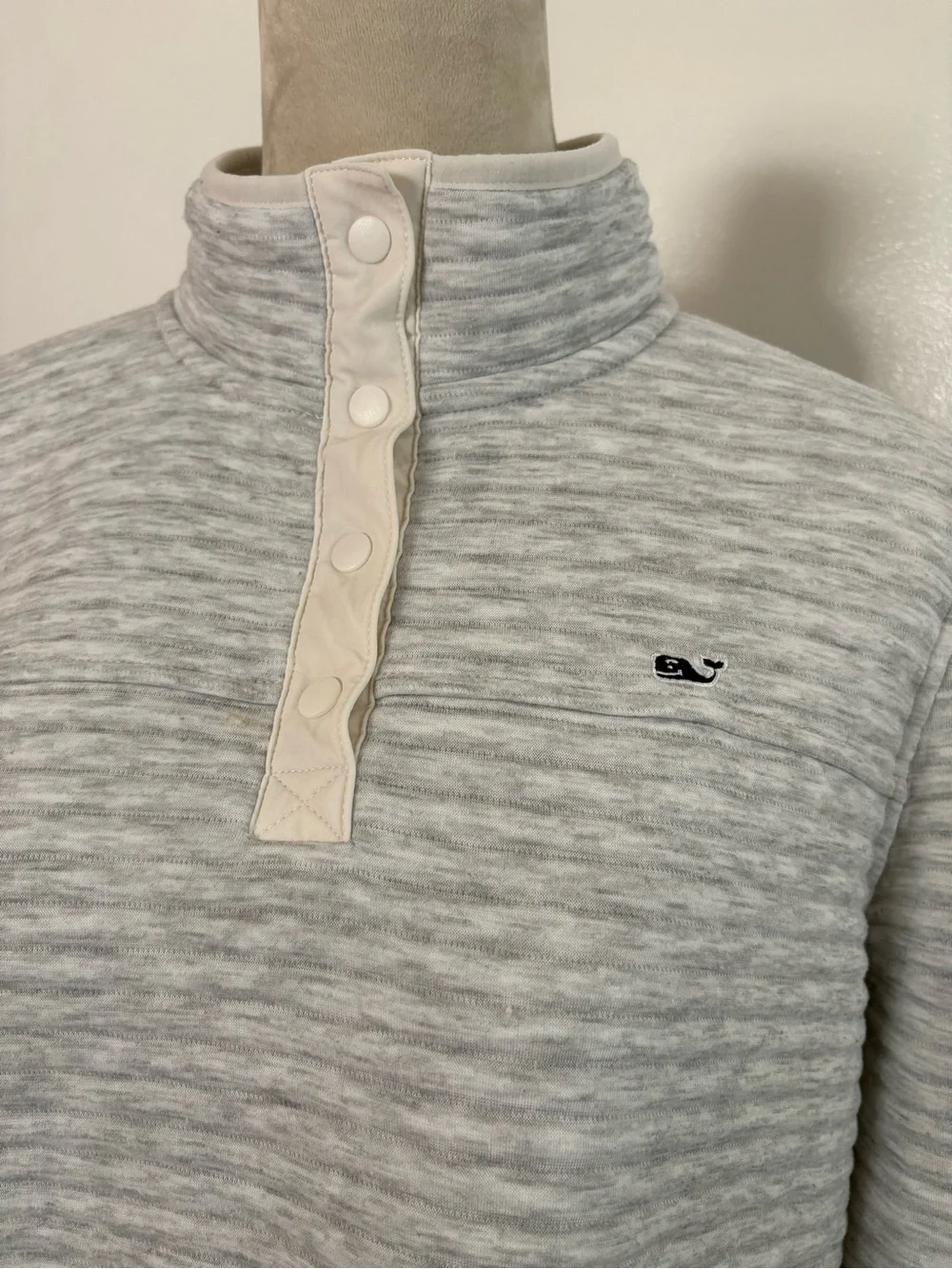 Vineyard Vines light gray